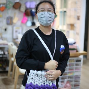 Chunky Yarn Hand Knitted Bag (Medium)