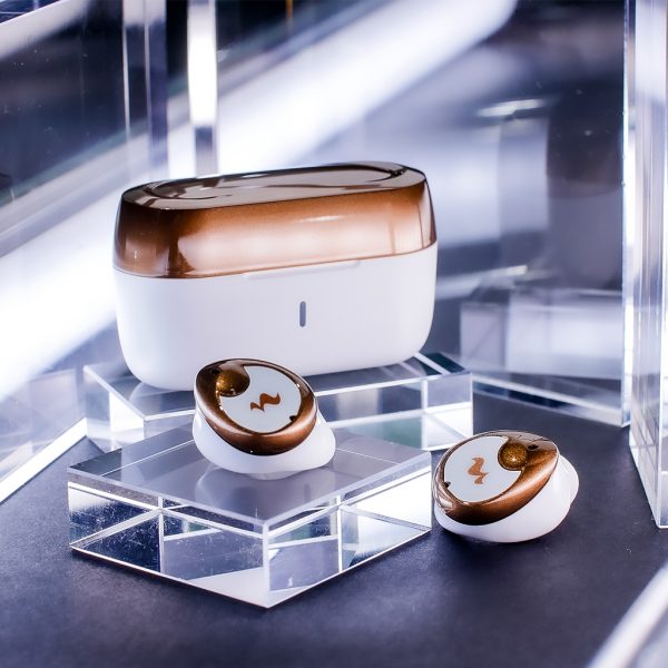 Kagami Wireless Earbuds - Image 2